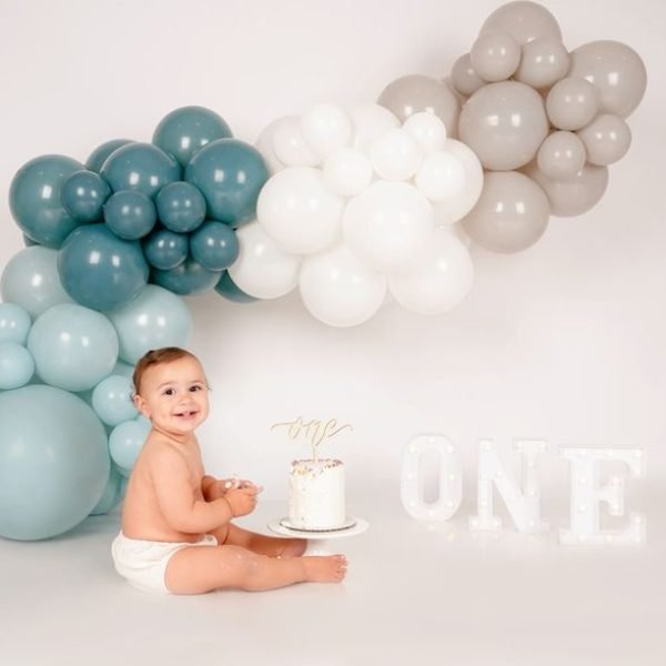 Blueish cake smash session