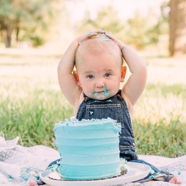 Cake Smashes and Outdoor Baths are the Best for this Summer Heat!
