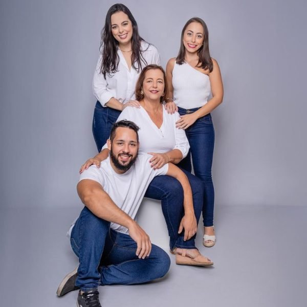 O amor de uma mãe é a luz que ilumina os momentos…